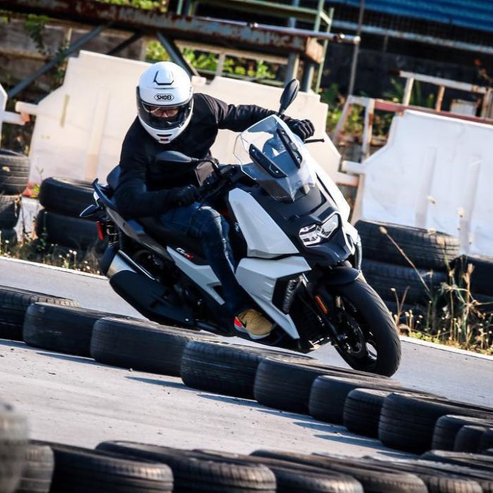 Шлем модуляр Shoei Neotec II Plain, белый