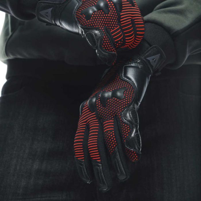 Перчатки DAINESE UNRULY ERGO-TEK BLACK/FLUO-RED
