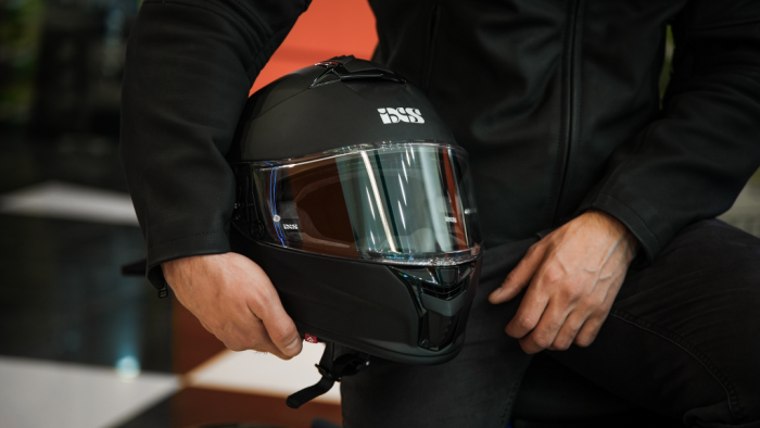Шлем интеграл IXS iXS422 FG 1.0 черный матовый