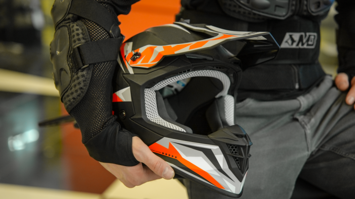 Кроссовый шлем IXS 362 2.2 черно-красный матовый